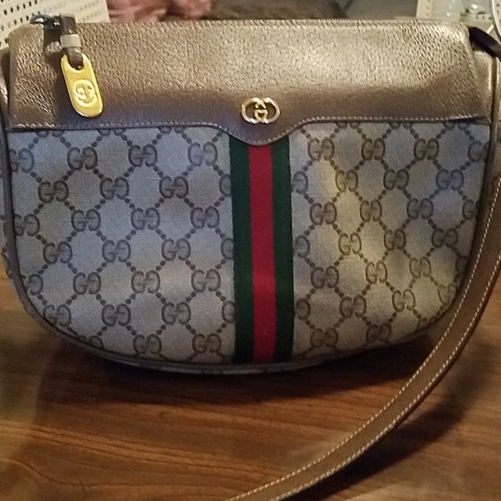 Gucci vintage shoulder bag